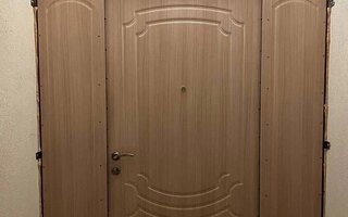металлическая тамбурная дверь